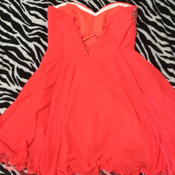 Coral Formal/Banquet Dress - Picture 4 of 4